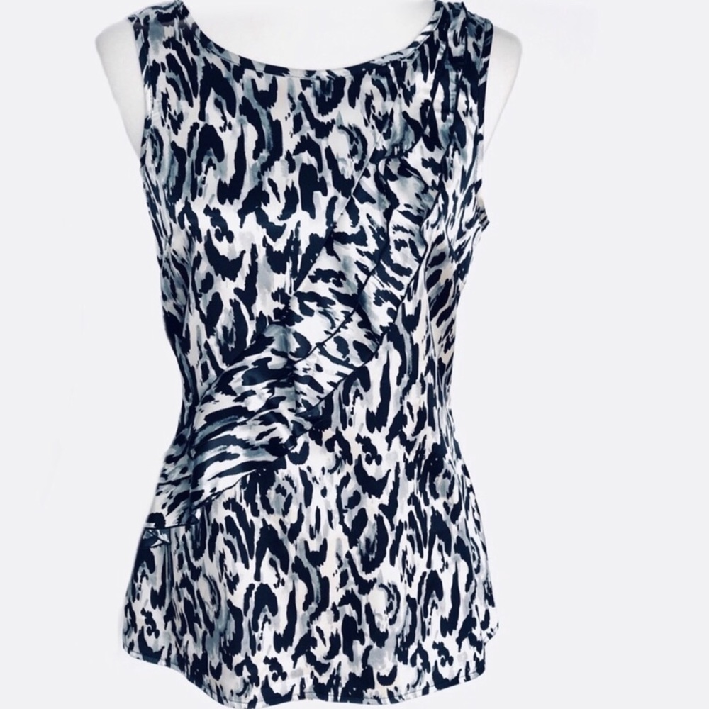 NWT Black & White Sleeveless Animal Print Top
